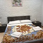 Apartamento Casa Cristina2 *